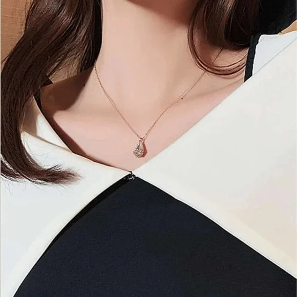 Amethyst Gold Necklace Teardrop CRYSTAL GOLD PENDANT NECKLACE Purple Crystal - Picture 4 of 6